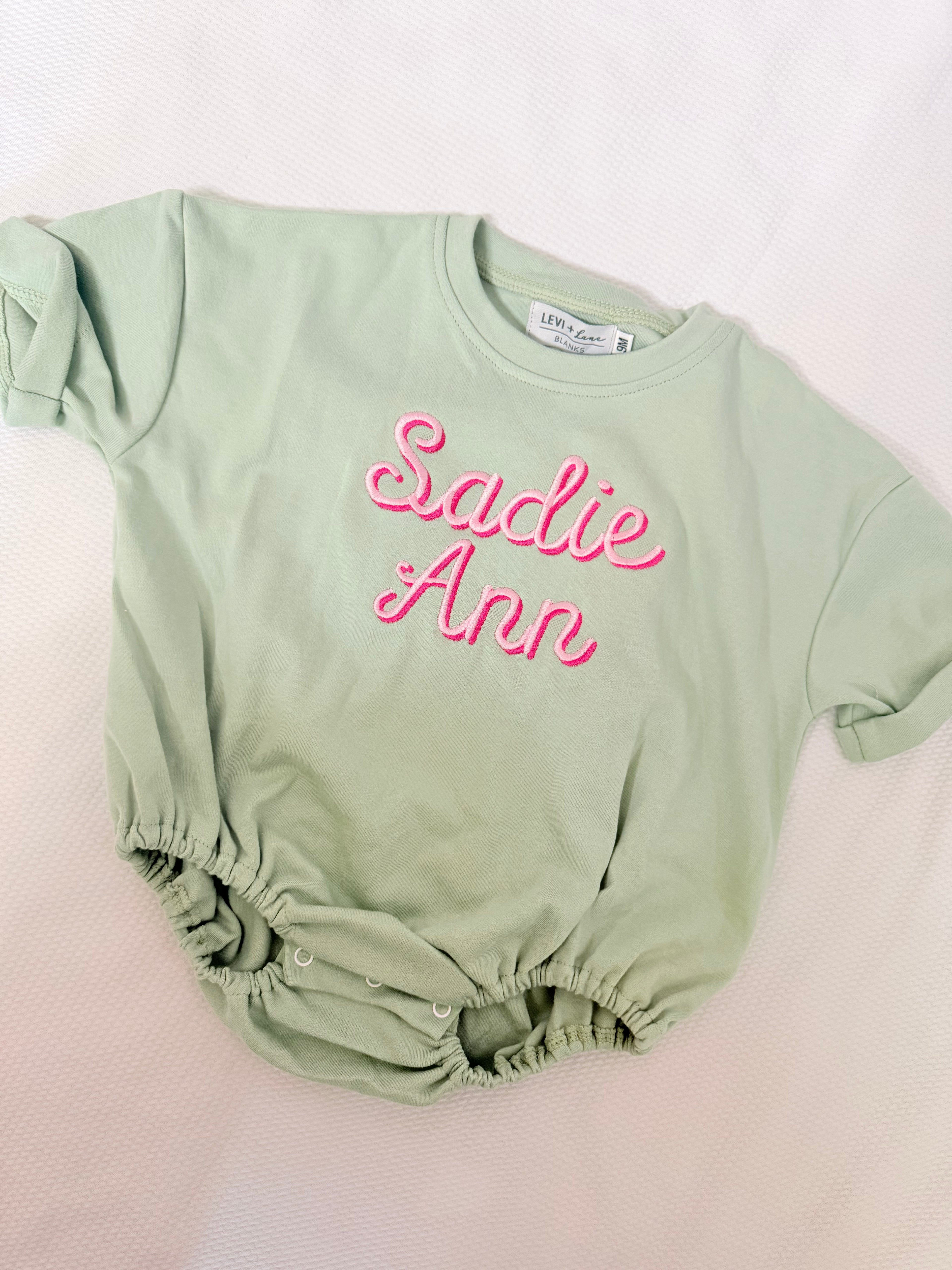 Multi color name bubble